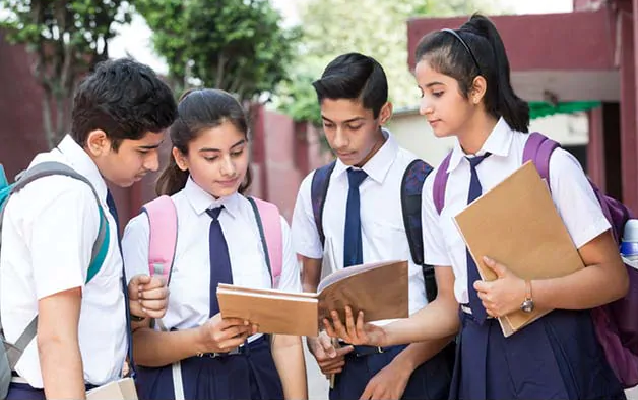 दहावी आणि बारावीनंतर कोणते कोर्स निवडावे? विज्ञान, वाणिज्य, कला, ITI, डिप्लोमा व प्रोफेशनल कोर्सेससह संपूर्ण करिअर मार्गदर्शन – Infonews9